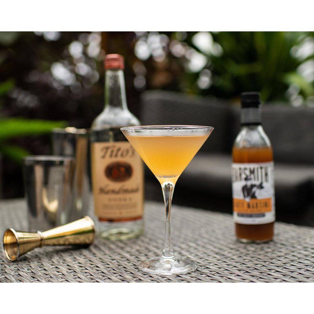 
                  
                    Load image into Gallery viewer, Dirty Martini 12.7oz - Barsmith
                  
                